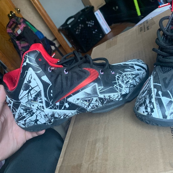 Lebron 11 Graffiti size 11 - Picture 4 of 7